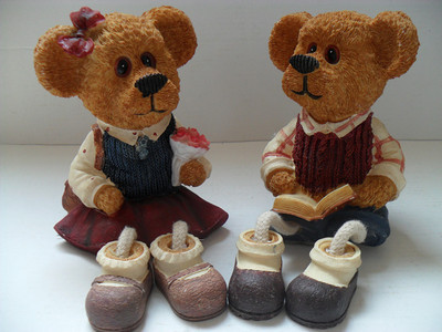 树脂吊脚娃娃 匠心工艺点亮家居温馨角落